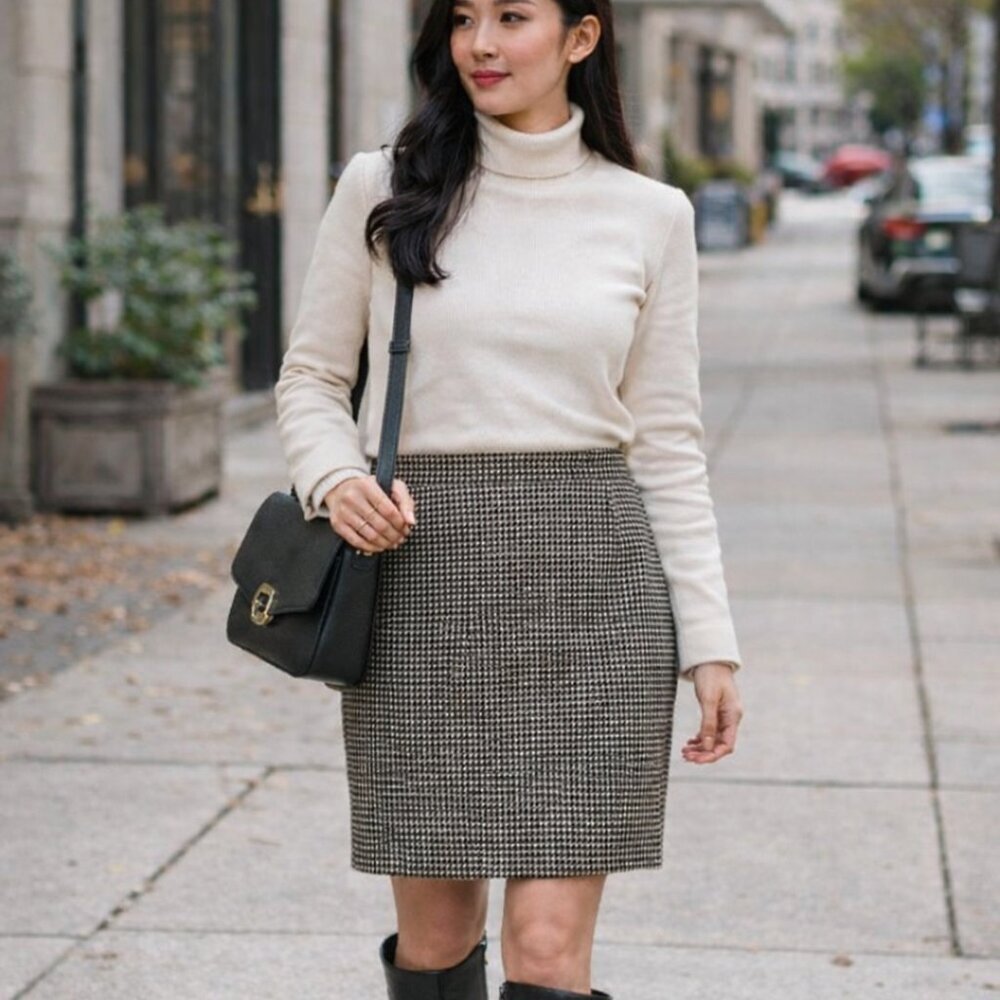 Vintage 100% Lambswool Houndstooth Pencil Skirt Black White Size 6 Classic Skirt
